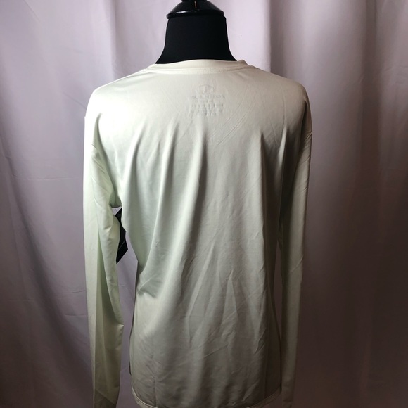 NWT Aquaflauge top provides UPF protection! - Picture 2 of 3